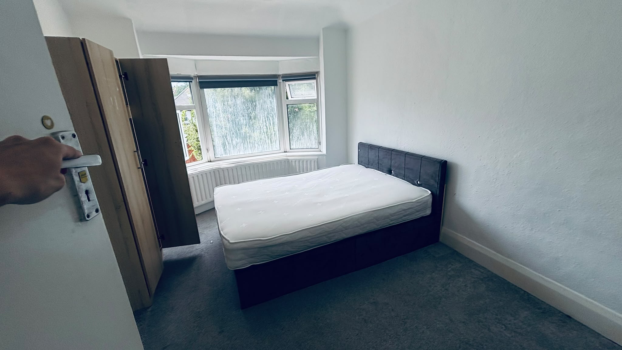 Single Room to Rent in Hendon (NW4 4LR) – £890 PCM 